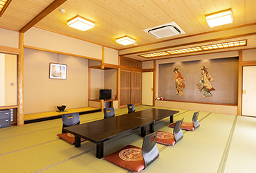 川沿い大部屋（グループ向け）